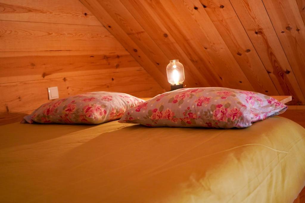 Chalet Blue - De Madeira